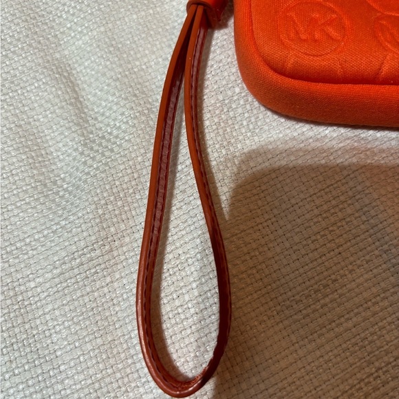 Michael Kors Logo Electronic Neoprene Coin Pouch Wristlet - Picture 7 of 12